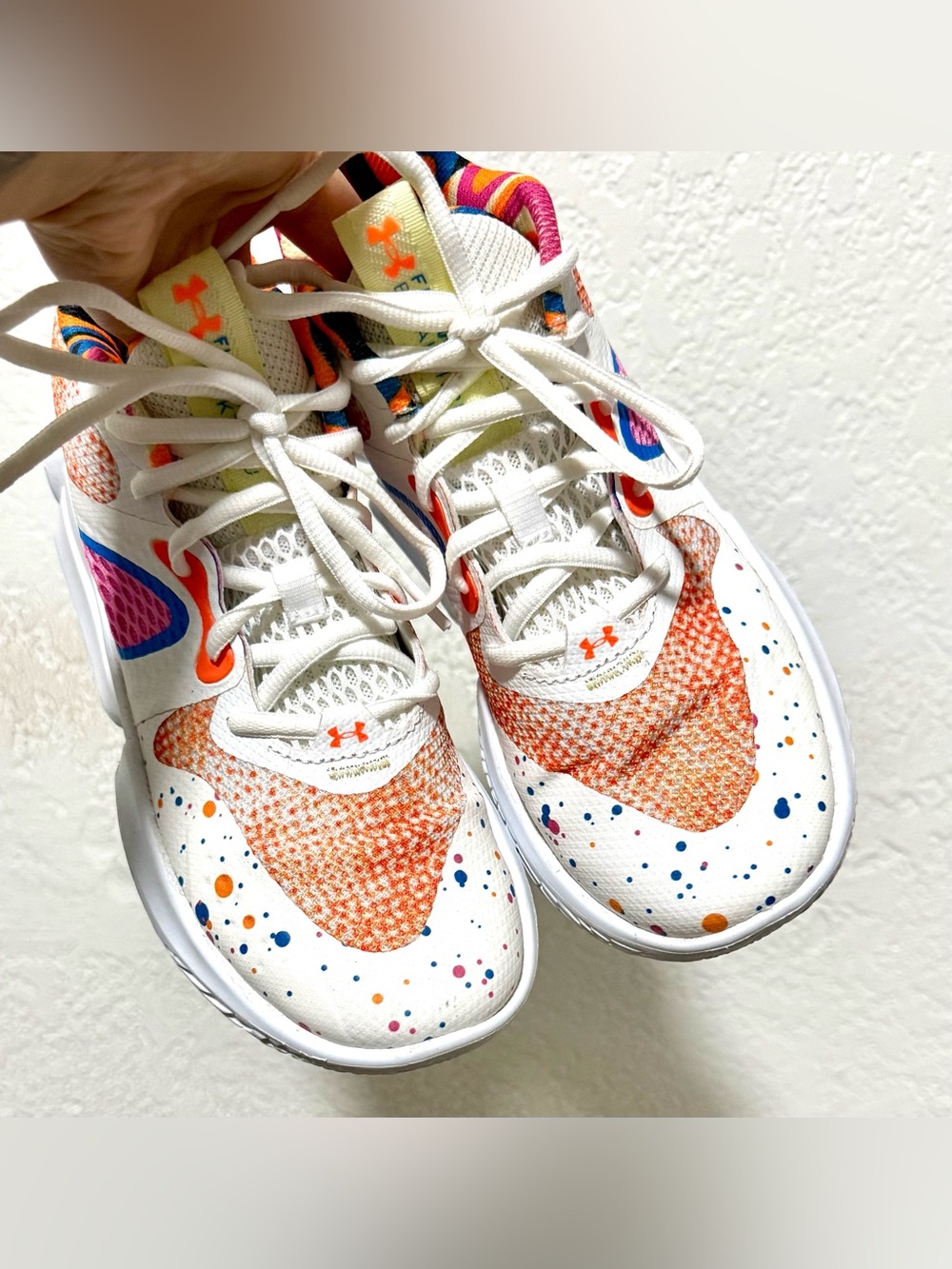 Under Armour Flow Breakthru 3 Shoes Size 7 Women’s- Worn Once View 3